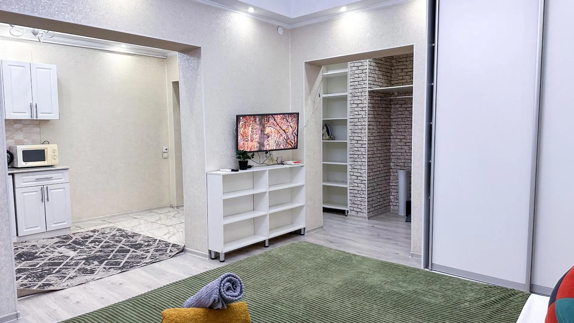 Уютная Квартира Рядом С Rixos Almaty 0*,
